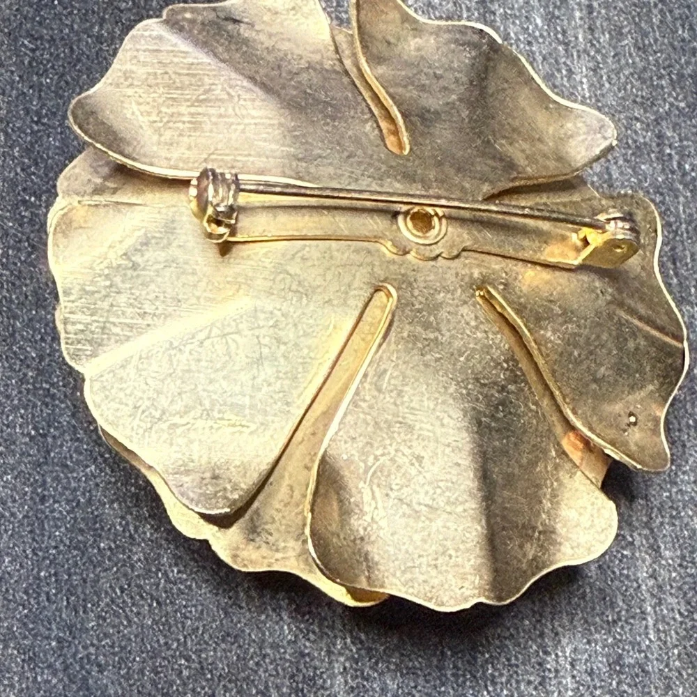 N/A gilded petals